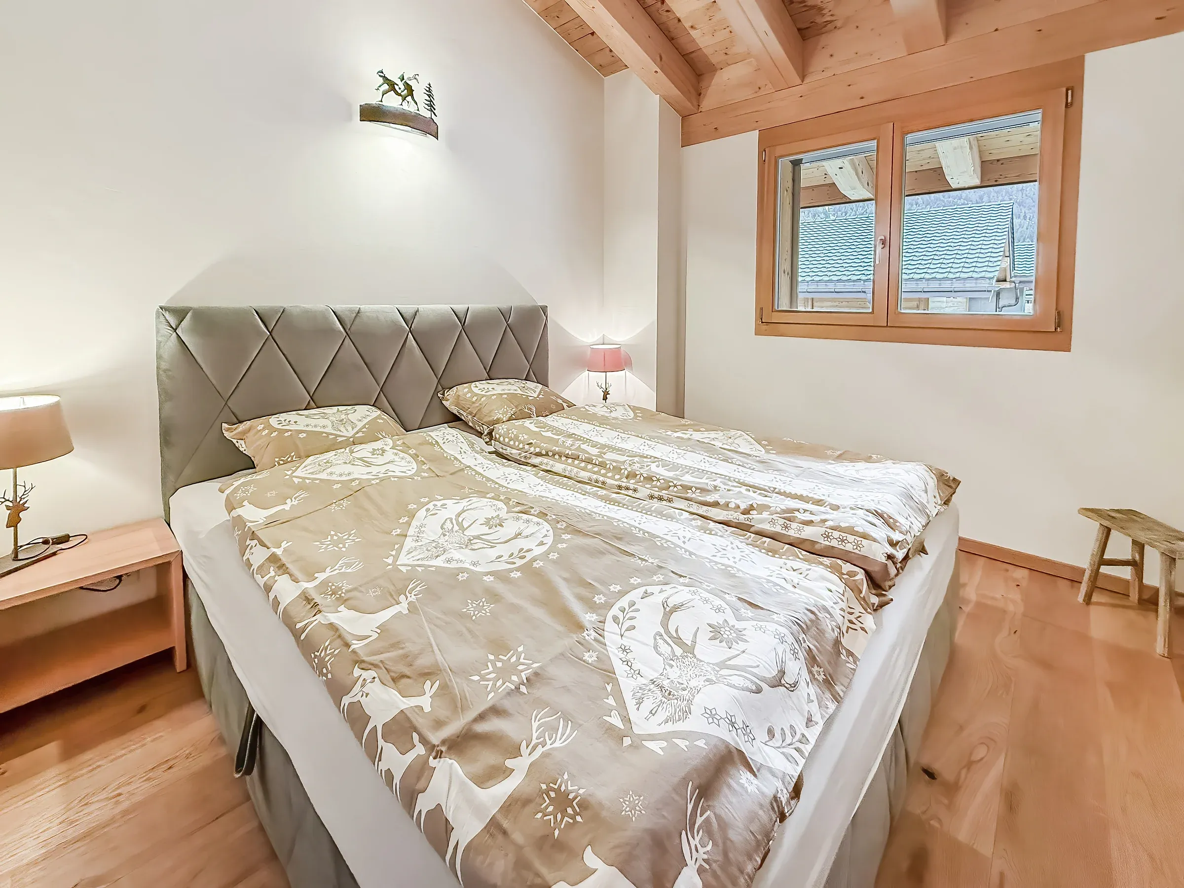 Chambre avec lit double