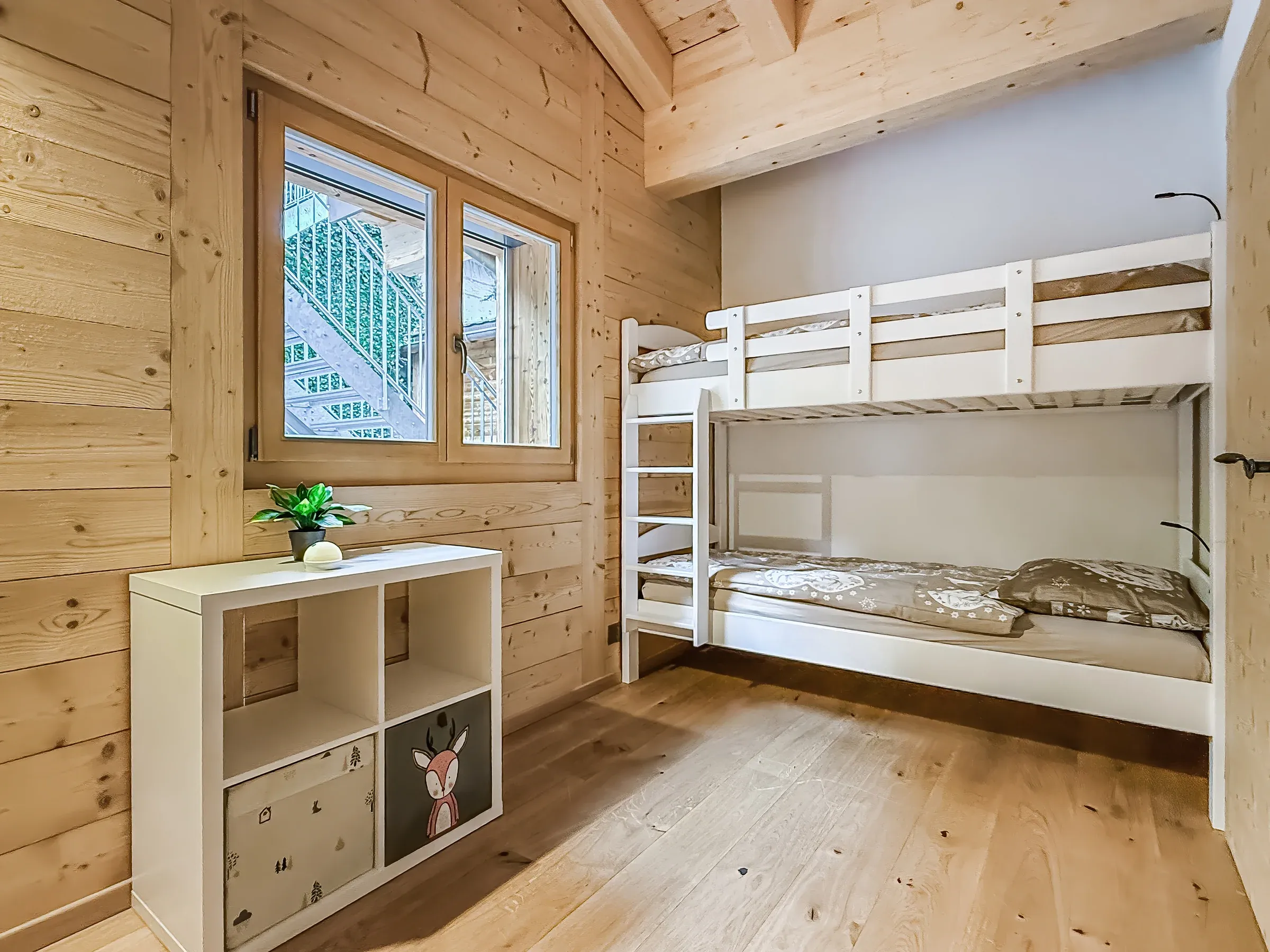Chambre avec lits superposés